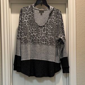 Style & Co. Gray Leopard Patterned Knit Lightweight Hoodie